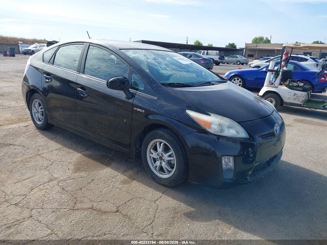 Salvage Toyota Prius Image
