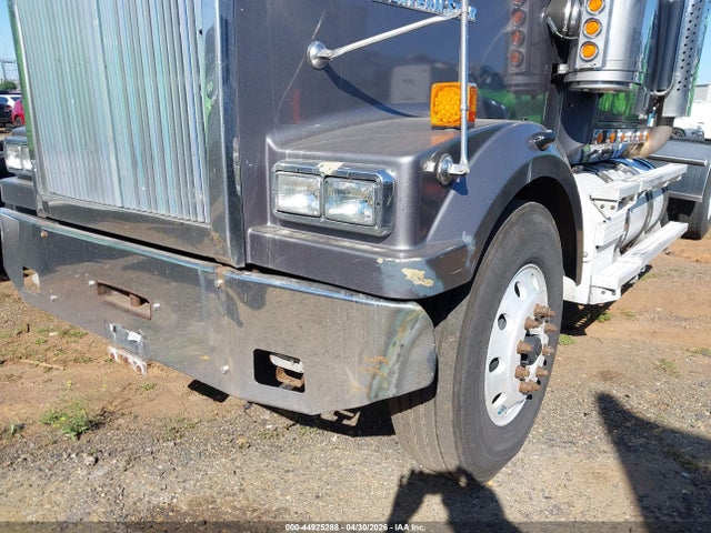 Western Star Auto Car Conventional 4900ex