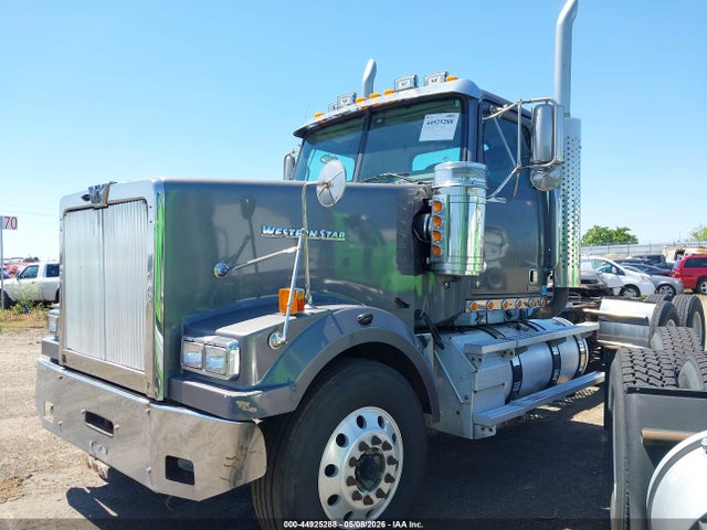Western Star Auto Car Conventional 4900ex