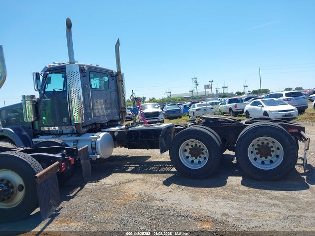Western Star Auto Car Conventional 4900ex