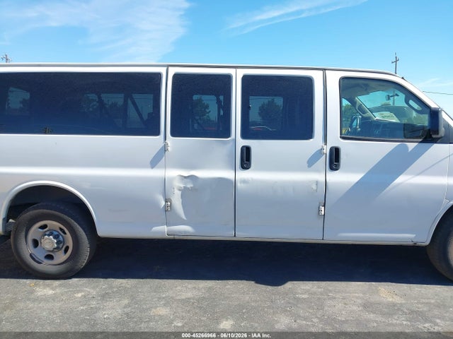 Chevrolet Express Lt