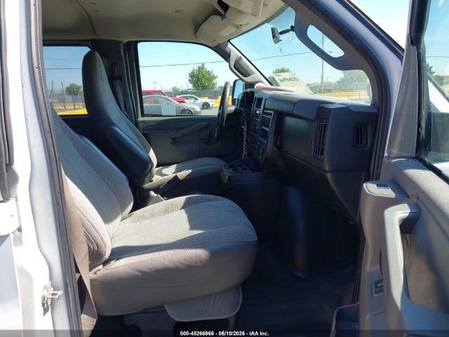 Chevrolet Express Lt