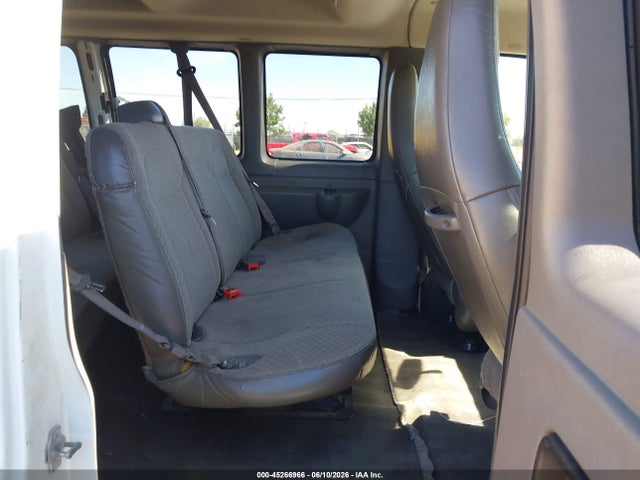 Chevrolet Express Lt