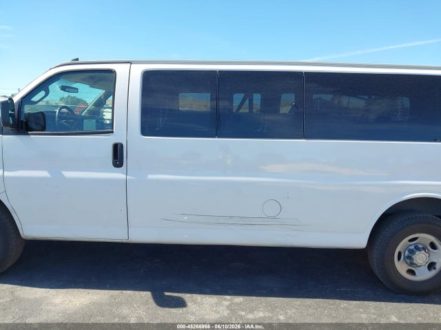 Chevrolet Express Lt