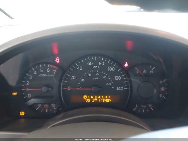 Nissan Titan Se
