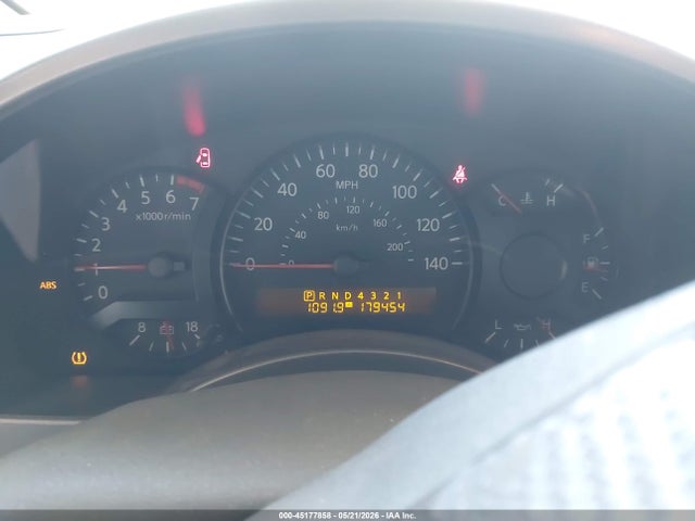 Nissan Titan Se