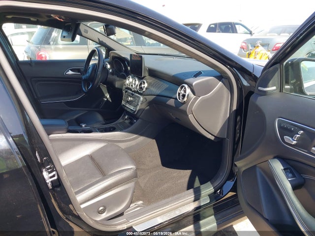 Mercedes-Benz GLA 4matic