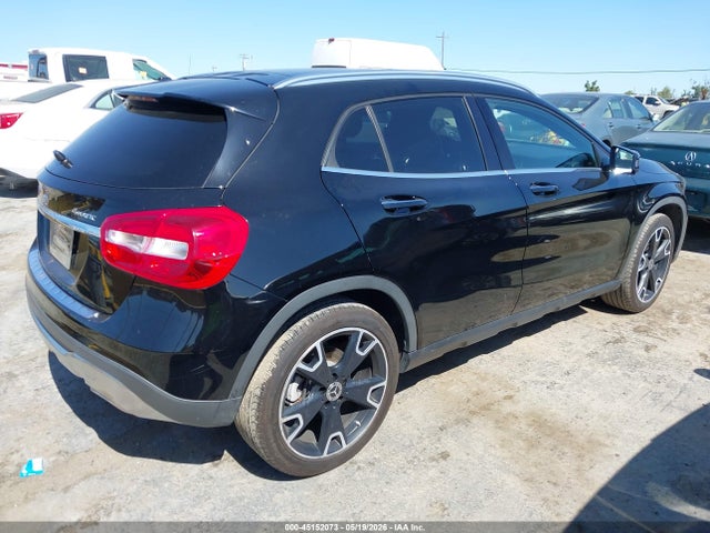 Mercedes-Benz GLA 4matic