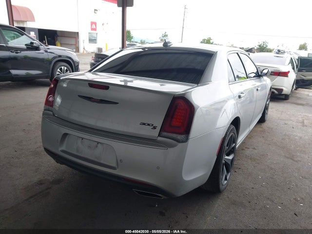 Chrysler 300 S