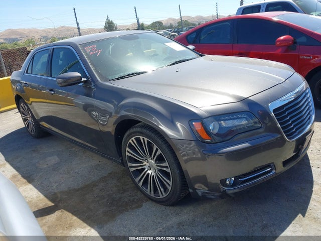 Salvage Chrysler 300 Image