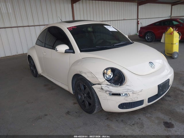 Salvage Volkswagen Beetle Image