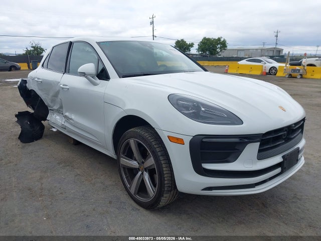 Porsche Macan T