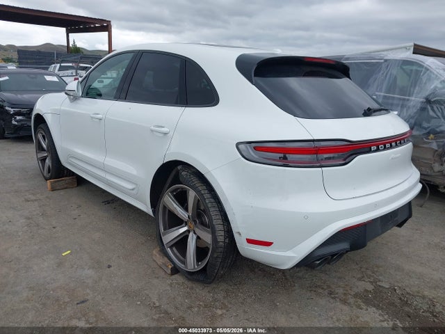 Porsche Macan T