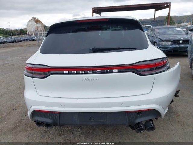 Porsche Macan T