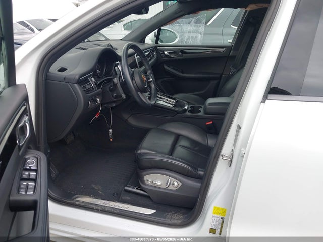Porsche Macan T