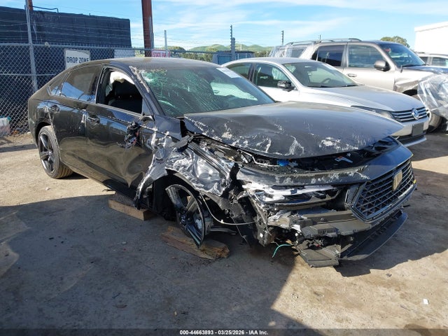 Salvage Honda Accord Image