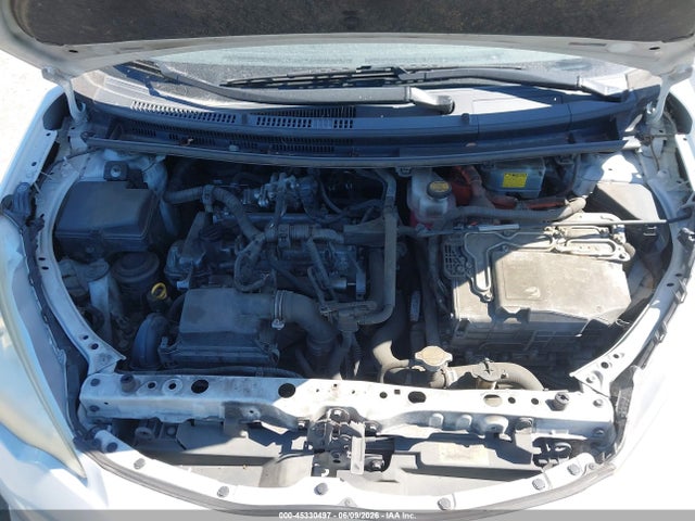Toyota Prius c Four