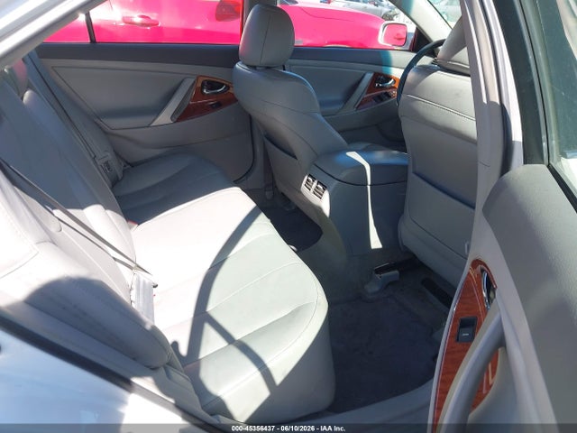 Toyota Camry Xle V6