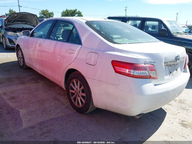 Toyota Camry Xle V6