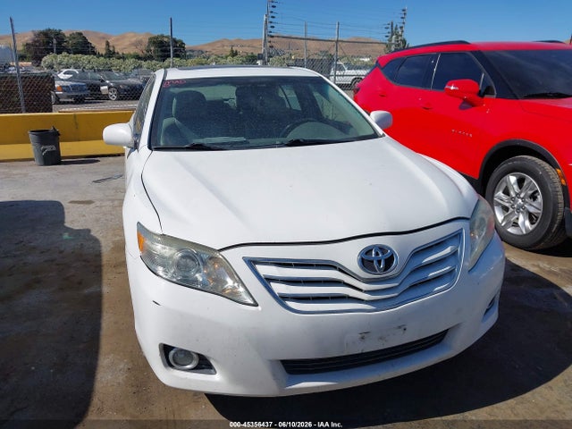 Toyota Camry Xle V6