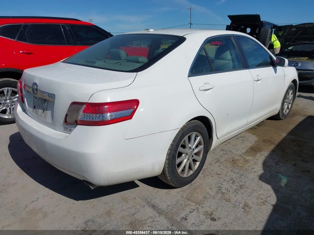 Toyota Camry Xle V6