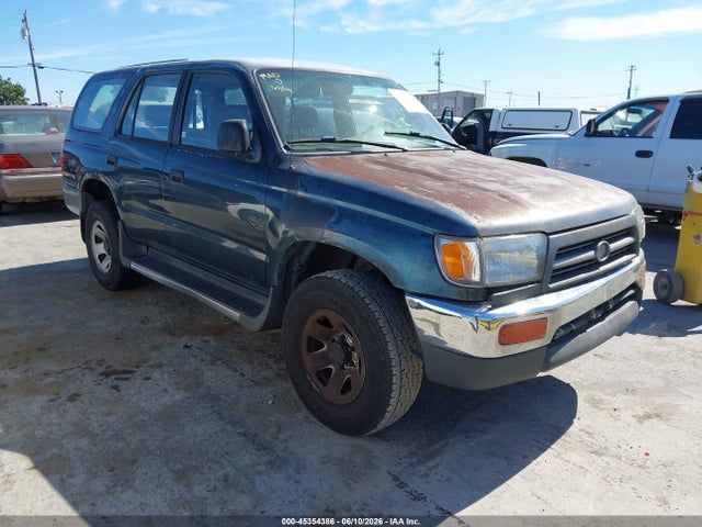 Salvage Toyota 4Runner Image