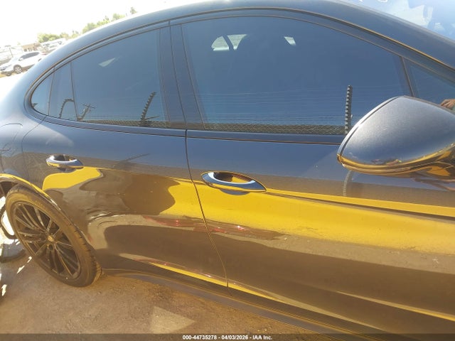 Porsche Panamera 4
