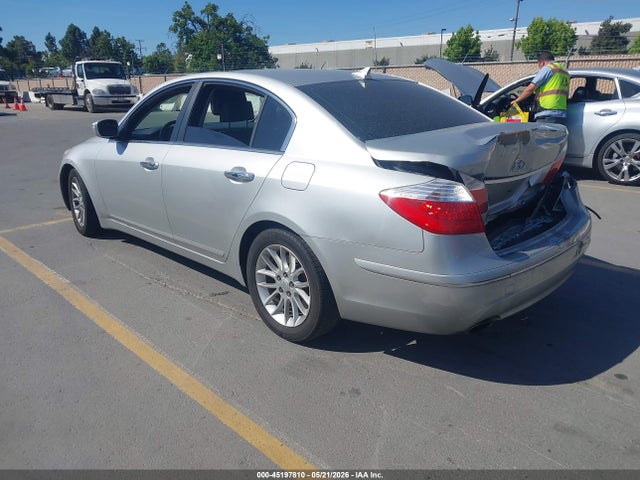 Hyundai Genesis 3.8