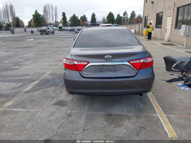 Toyota Camry Le