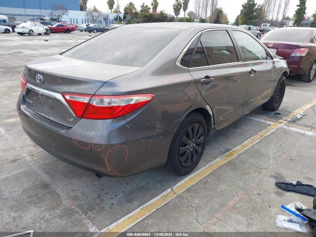 Toyota Camry Le