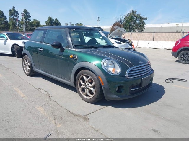 Salvage MINI Cooper Image