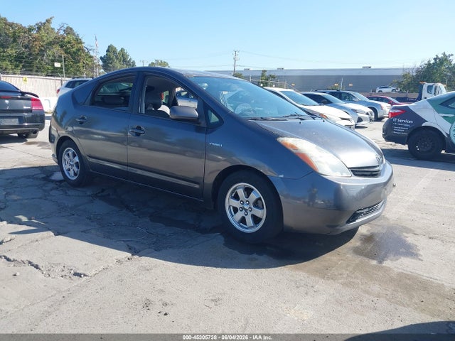 Salvage Toyota Prius Image