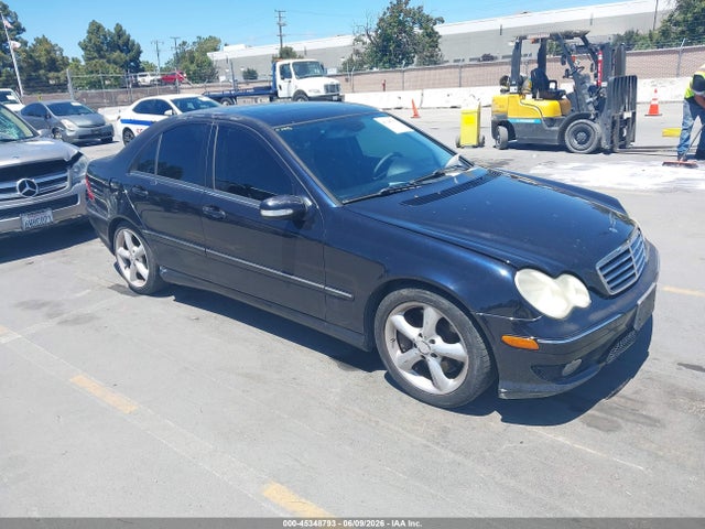 Salvage Mercedes-Benz C-Class Image