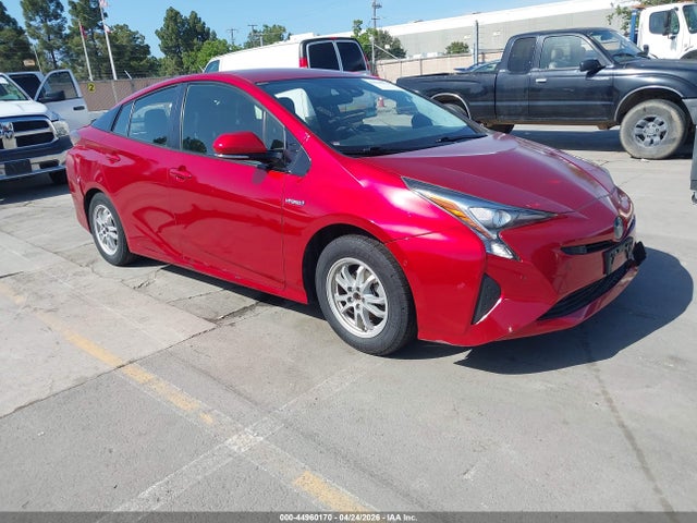 Salvage Toyota Prius Image