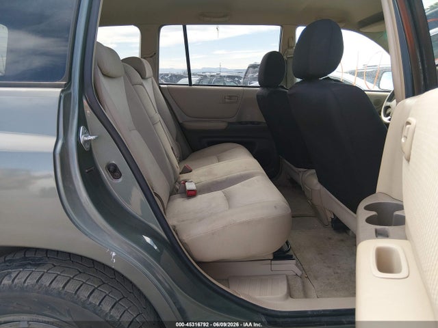 Toyota Highlander 3rd Row
