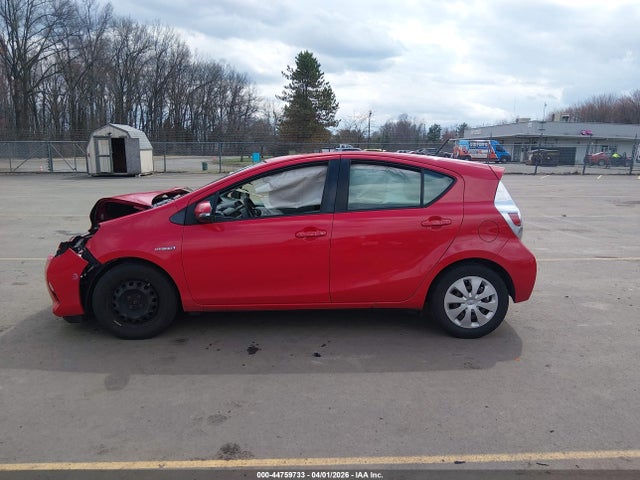 Toyota Prius c Two