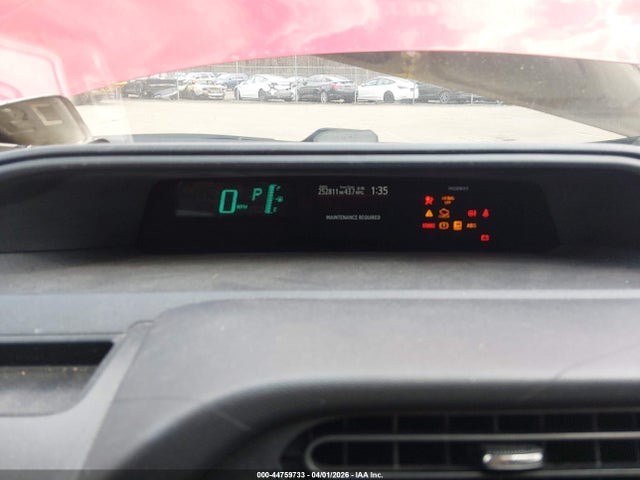 Toyota Prius c Two