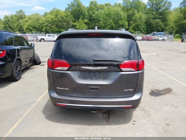 Chrysler Pacifica Limited