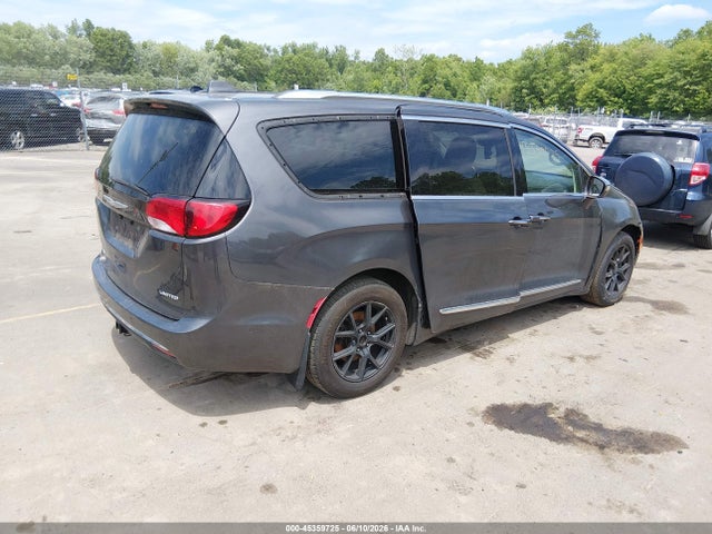Chrysler Pacifica Limited