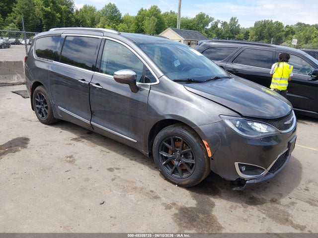 Chrysler Pacifica Limited