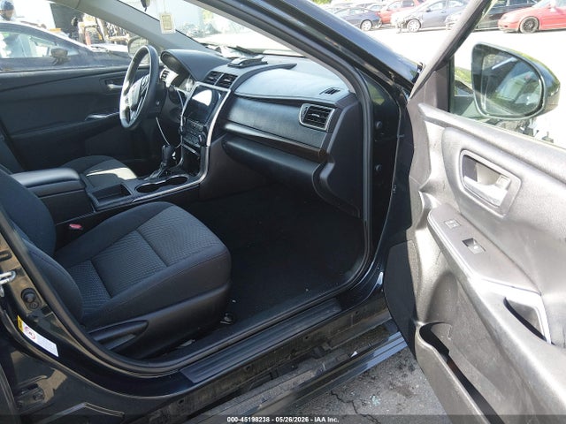 Toyota Camry Le
