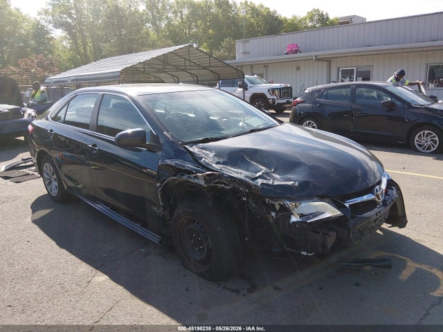 Salvage Toyota Camry Image
