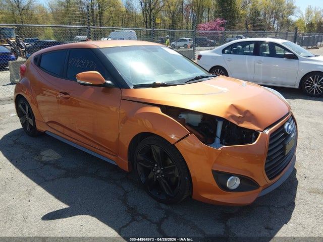 Salvage Hyundai VELOSTER Image
