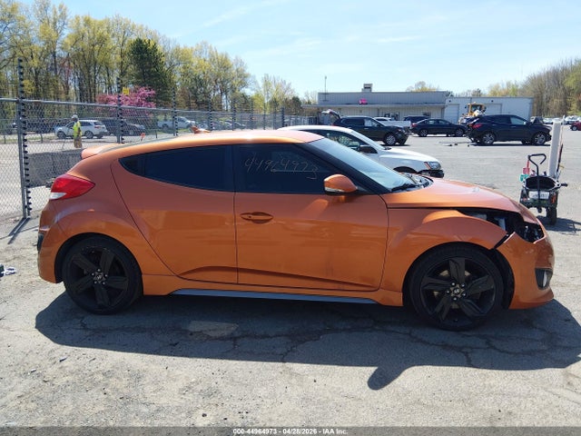 Hyundai VELOSTER Turbo