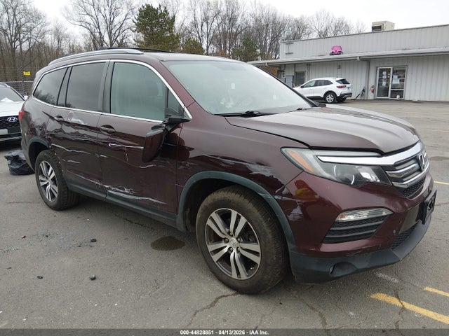 Salvage Honda Pilot Image