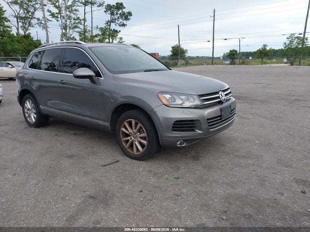 Salvage Volkswagen Touareg Image