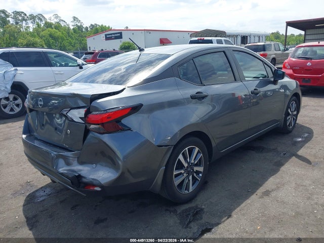 Nissan Versa 1.6 S