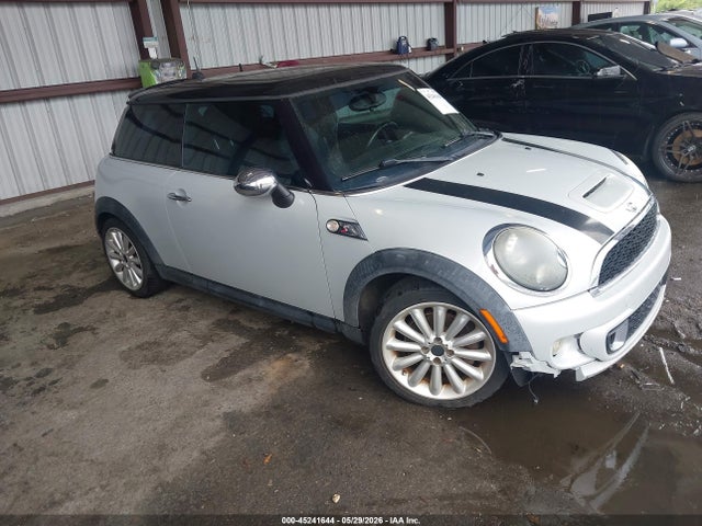 Salvage MINI Cooper S Image
