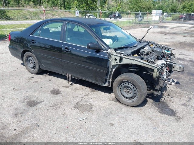 Salvage Toyota Camry Image
