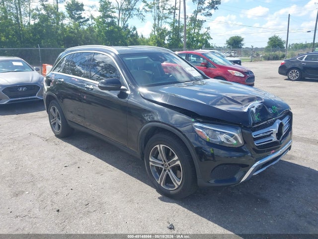 Salvage Mercedes-Benz GLC Image